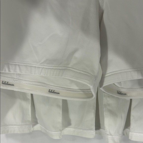 Lululemon Athletica White Pleated Mini Skort Resort Wear Size 6 Tall - Picture 6 of 6